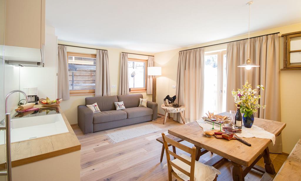 דירות סלבה די ואל גרדנה Chalet Da Mont מראה חיצוני תמונה